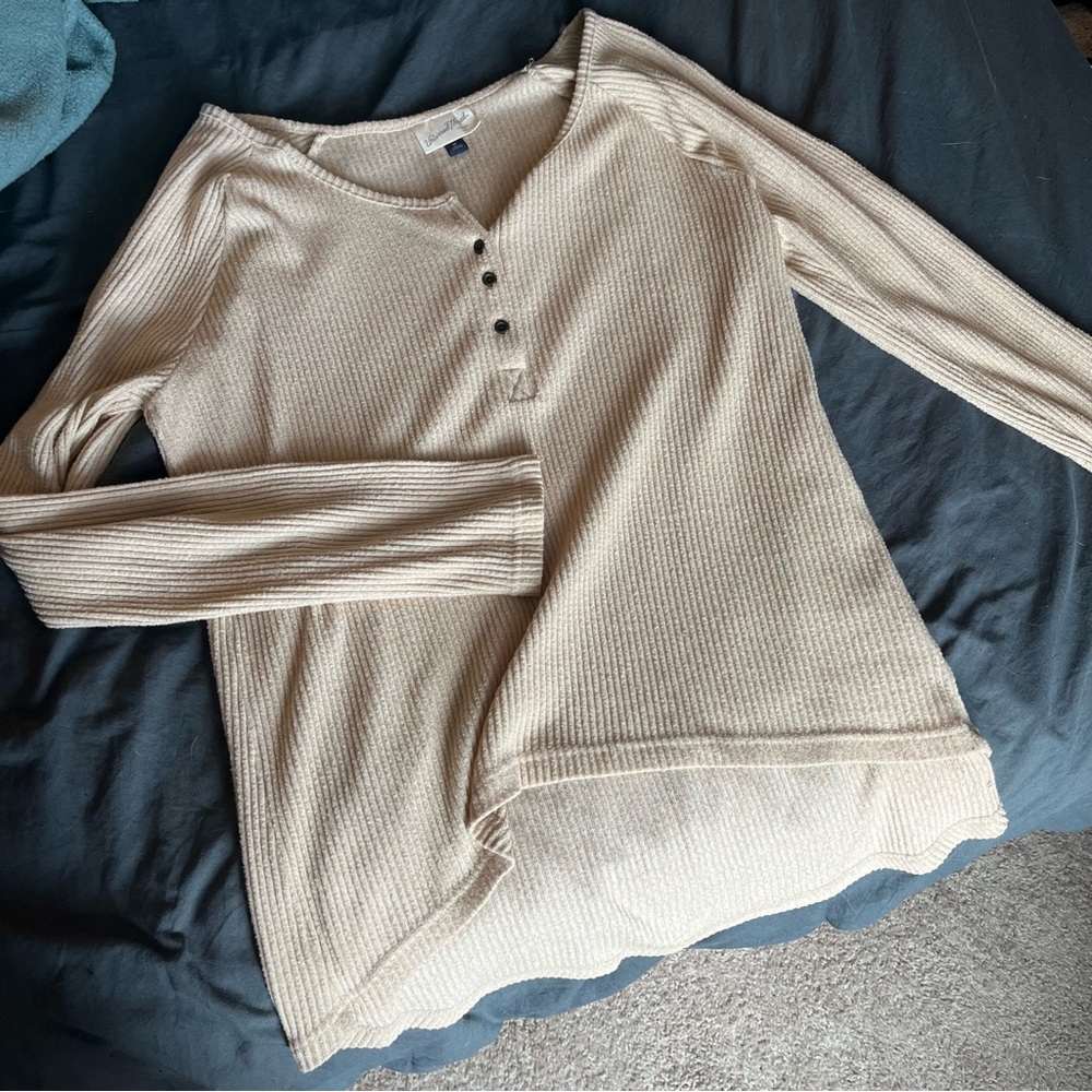 Cream Light Sweater - Picture 3 of 3